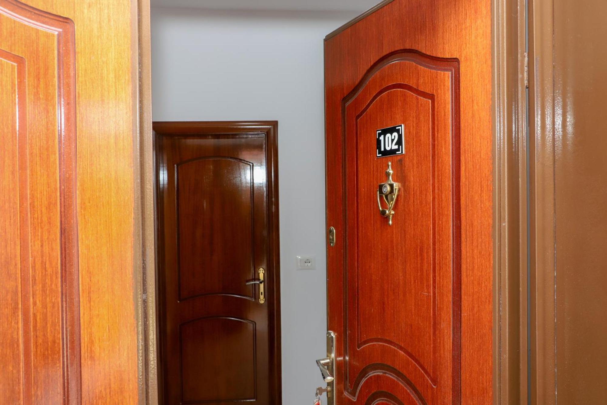 Guest House Esanbja Berat Exterior foto
